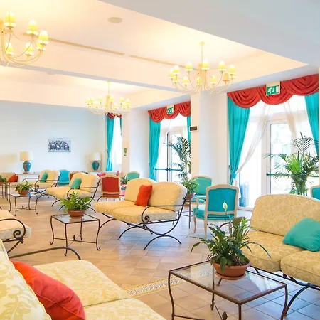 Costanza Club Hotel 4*